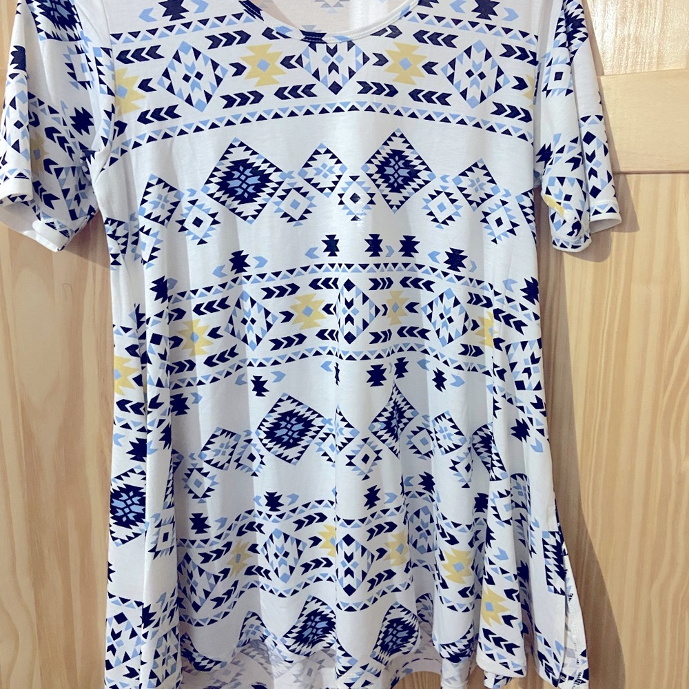 LuLaRoe Melissa Tunic